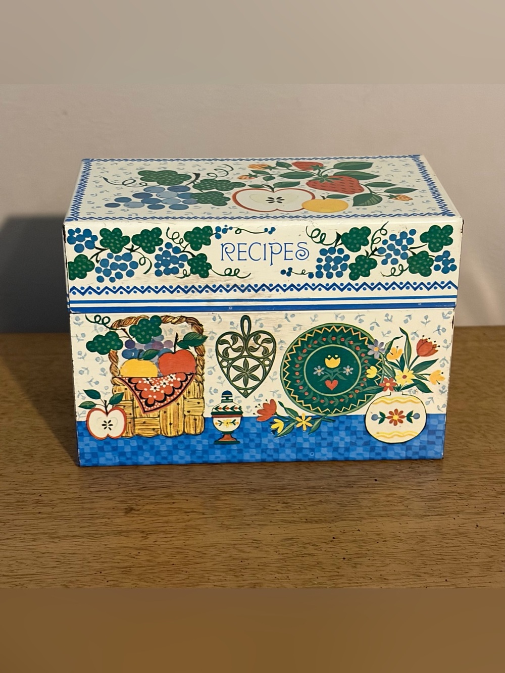 Vtg HALLMARK Metal Tin Fruit Flowers Recipe Box Cards Dividers Grandma Core